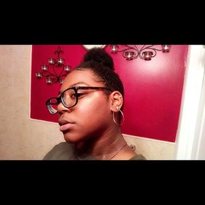 Meet your Posher, Cydney